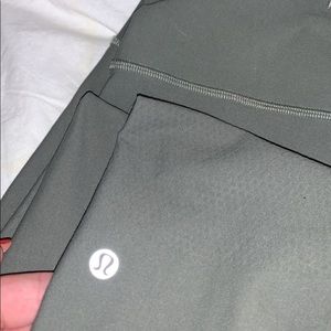 army green lulu leggings:)